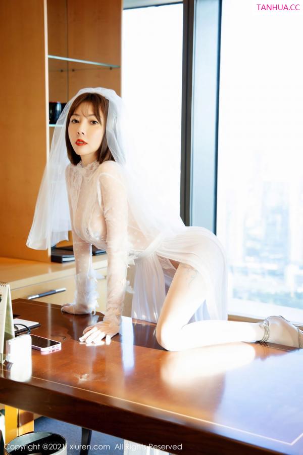 闫雪松 松果儿 [XiuRen]高清写真图 2021.11.11 No.4200 果儿Victoria第8张图片